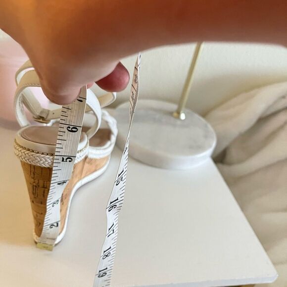 ALDO Wedge Sandals in White NEVER WORN-Size 8 - Picture 9 of 13